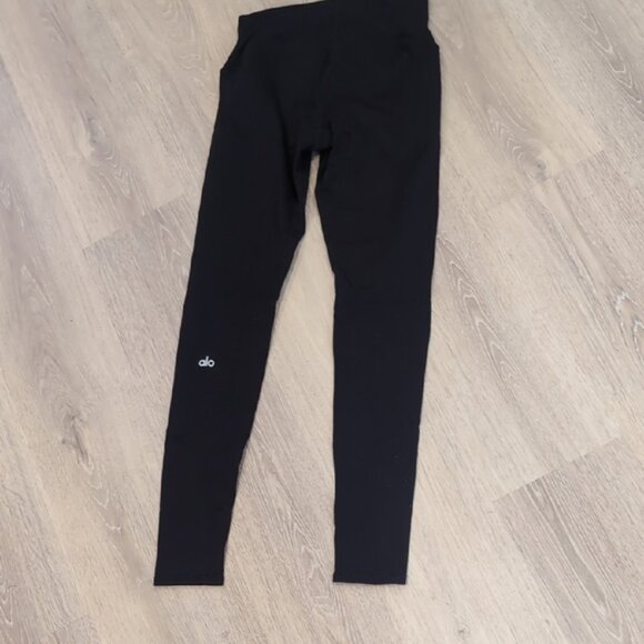 ALO Yoga Black Leggings Size Small - Picture 4 of 8
